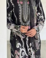 Black floral pak suit - Image 3
