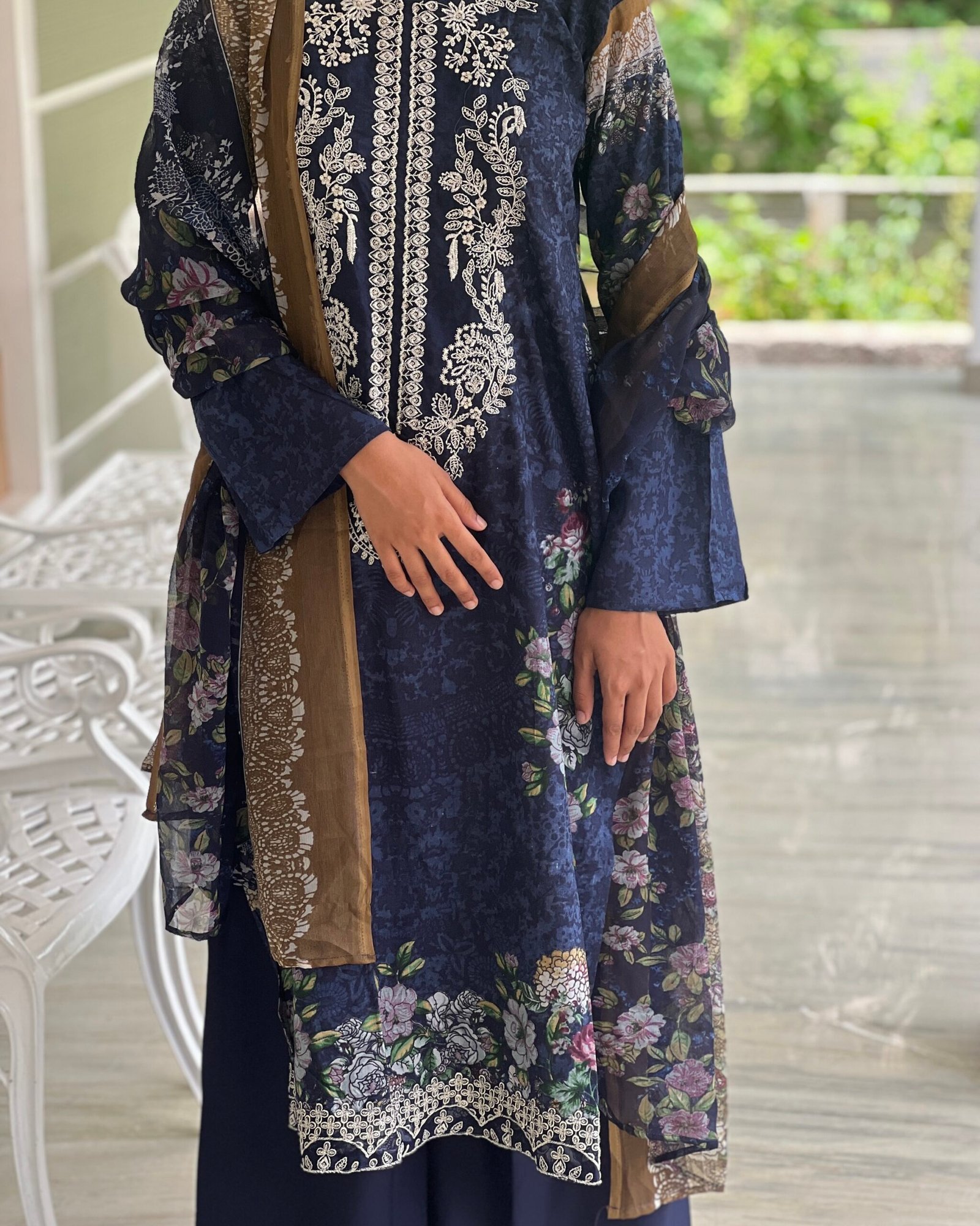 img_2544 Blue printed suite - Image 1